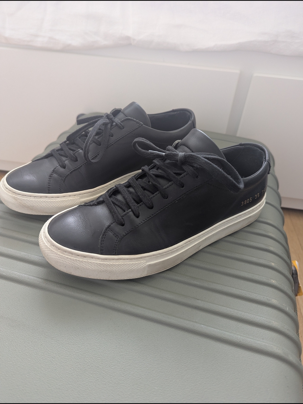 Common Projects - Black Leather Low-Top Sneakers with White Sole